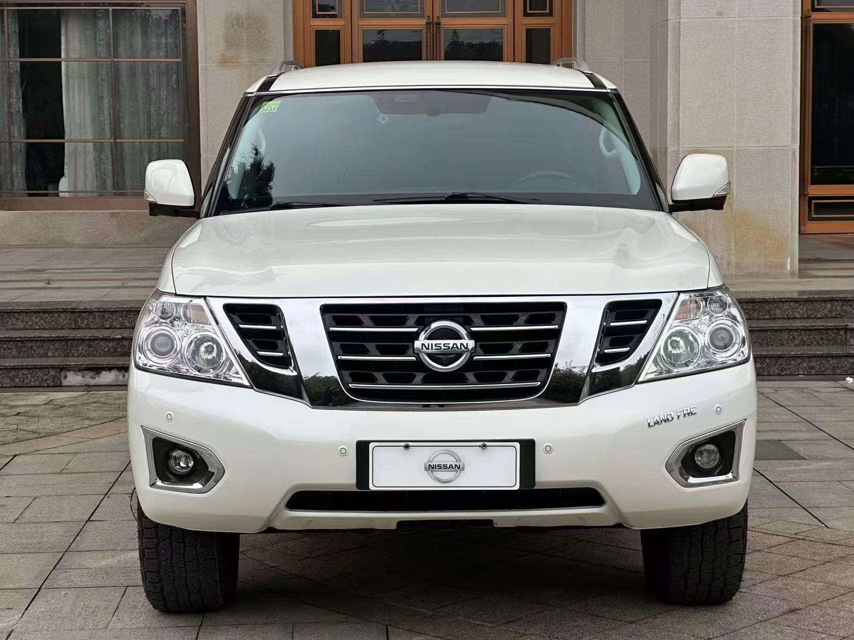 ultimo caso aziendale circa Nissan Patrol Y62 Chassis completo, freni e sistemi di controllo elettronico