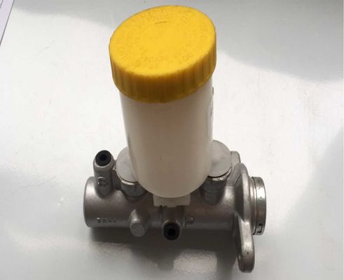 OEM 46010-25g00 cilindro ASSY OEM # 46010-25G00 cilindro master freno 46010-25G00 adattato per il pick up (D21) 2.4 2.5 2.7 pompa cilindro master freno 4WD 46010-25G00 per Nissan Navara Pickup 1986-2008