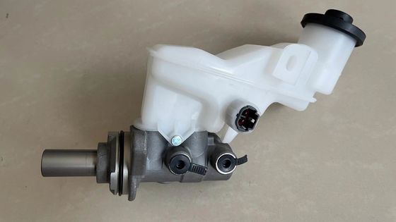 47201-0D400 PARTI# 47201-0D400 472010D400 Brake Master Cylinder 1pack GDST Automotive High Quality Master Cylinder Brake 47201-02510 47201-0d400 FITS TOYOTA Corolla