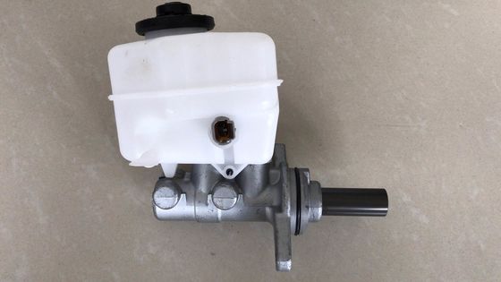 47201-60A30 FITS TOYOTA 4 Runner Land Cruiser Pardo Hilux OEM 47201-60A30 Parti di auto Assemblaggio freno Freno Master cilindro Freno Master cilindro TRJ150 GRJ150 LHD 47201-60A31 47201-60A21 47201-60A3