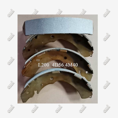 Mitsubishi L200 Scarpe di freno a tamburo 4600A106 4600A122 Pick up DV26 4D56 4M40